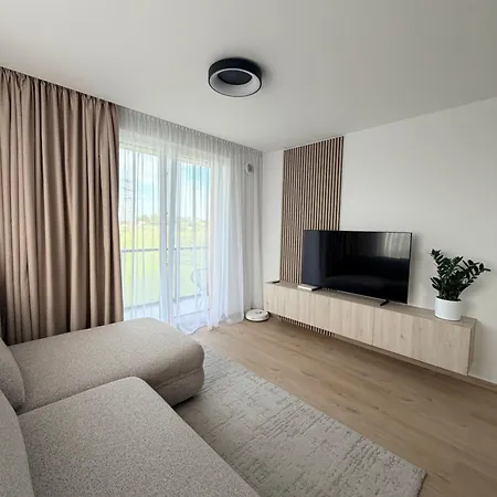 New With Private Parking , 10 Min Drive To & Self Check-in Klaipėda