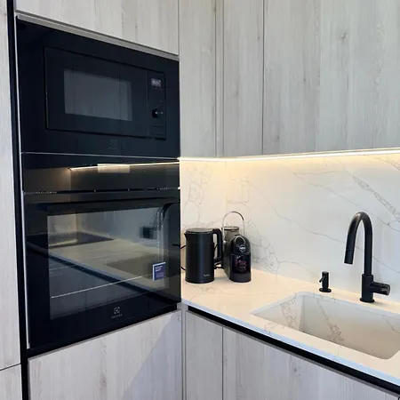 New With Private Parking , 10 Min Drive To & Self Check-in Klaipėda